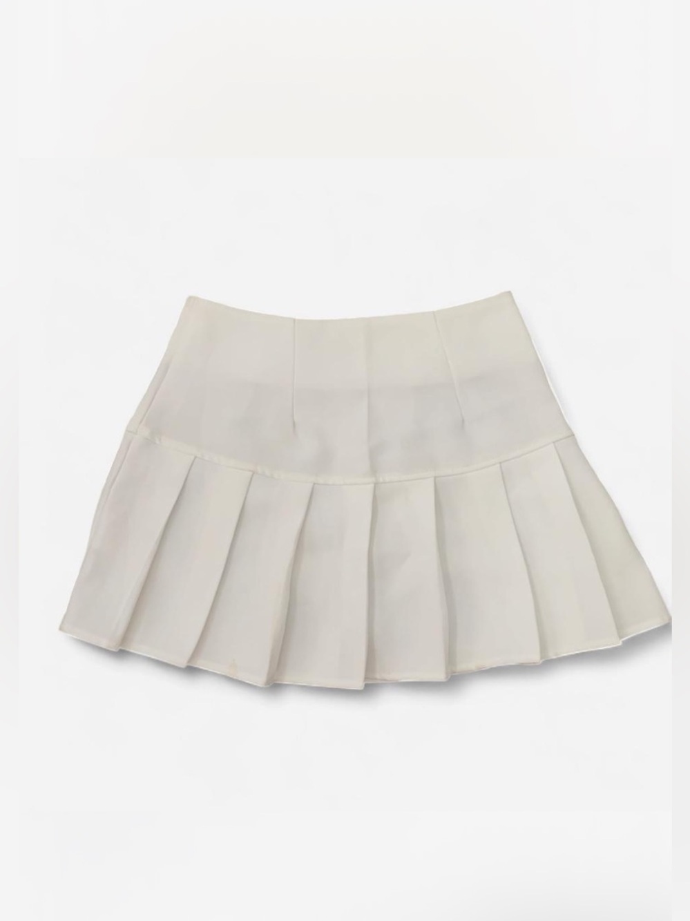 White pleated mini skirt